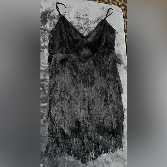 Showpo Siofra Zig Zag Fringe Mini Dress in Black Size 8 New with tag - Picture 6 of 10